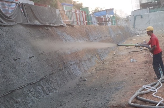 掛網(wǎng)噴錨施工